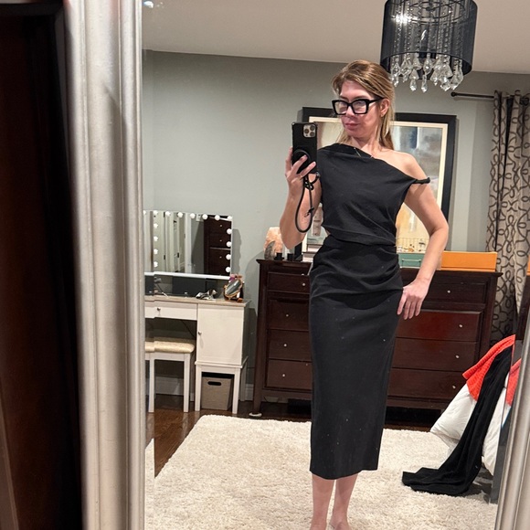 Zara Dresses & Skirts - Zara Chic Black One-Shoulder Dress waist open  size L NWT